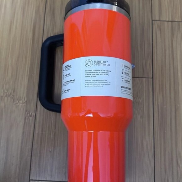 Stanley 40 Oz Stainless Steel H2.0 Flowstate Quencher Tumbler Lava Red - Picture 2 of 3